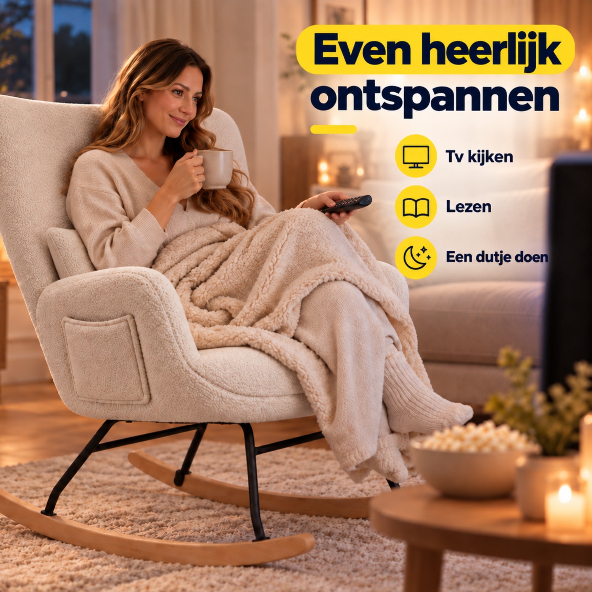 Comfortabele Schommelstoel met kussen en zijvak roomwit/beige | Zenzee in zachte berberfleece met vrouw die ontspant bij de haard