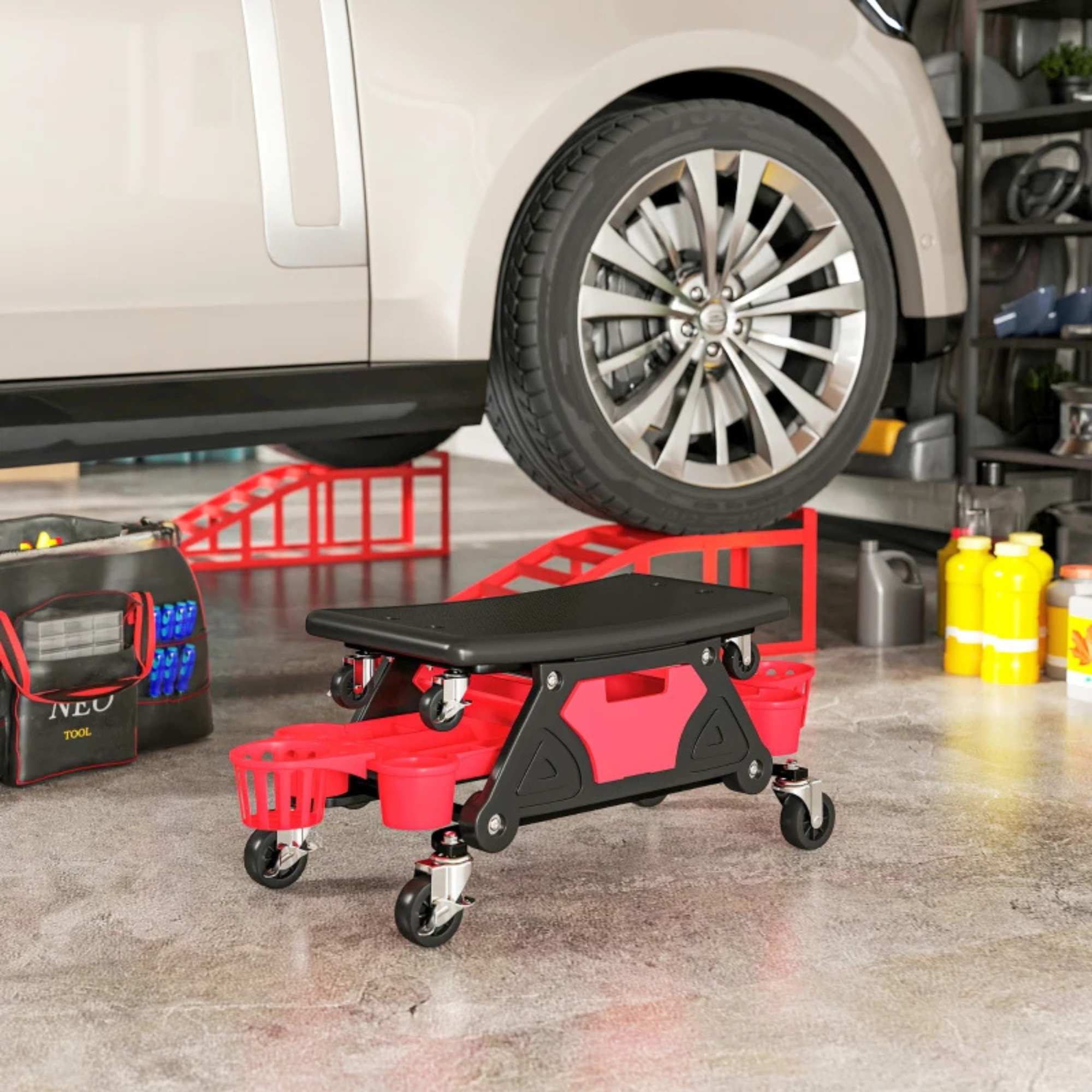Ergonomische zadelkruk werkplaatskruk op wielen 86×33 cm met robuust ontwerp en handig opbergbakje in garageomgeving