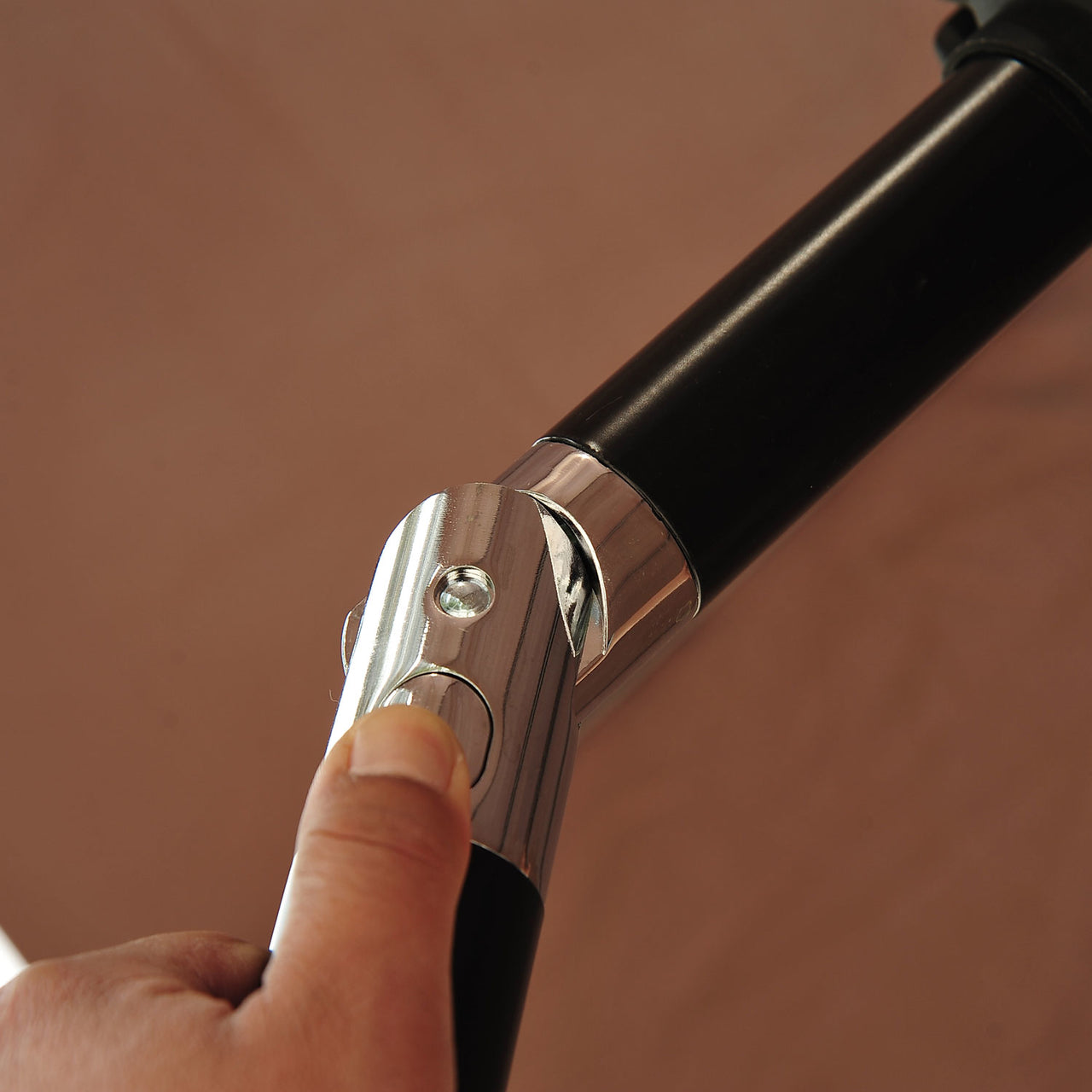 Parasol Ø300 cm met knikfunctie en handslinger - Bruin