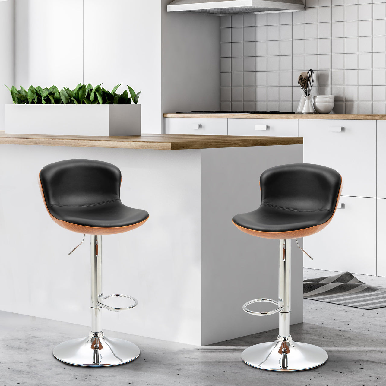 Set van 2 moderne barkrukken zwart met houten zitting voor keuken of bar