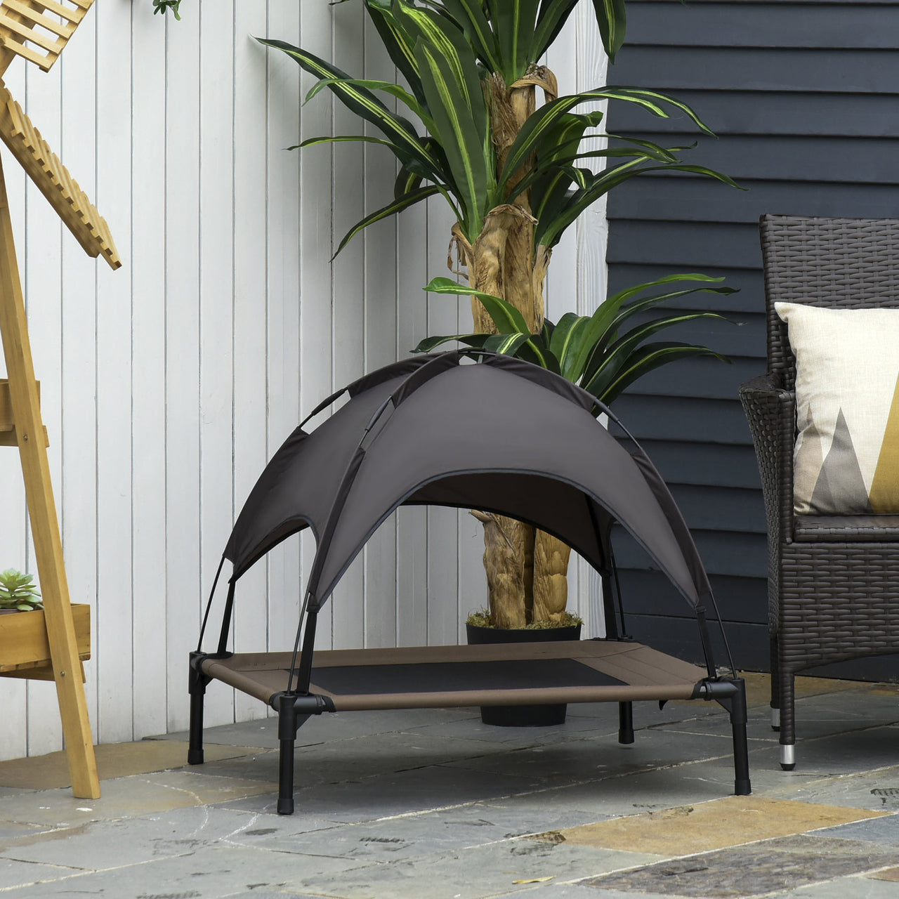 Honden ligbed met zonnedak bruin-zwart L 76x61x76 cm – Comfortabel ligbed met schaduw voor je hond