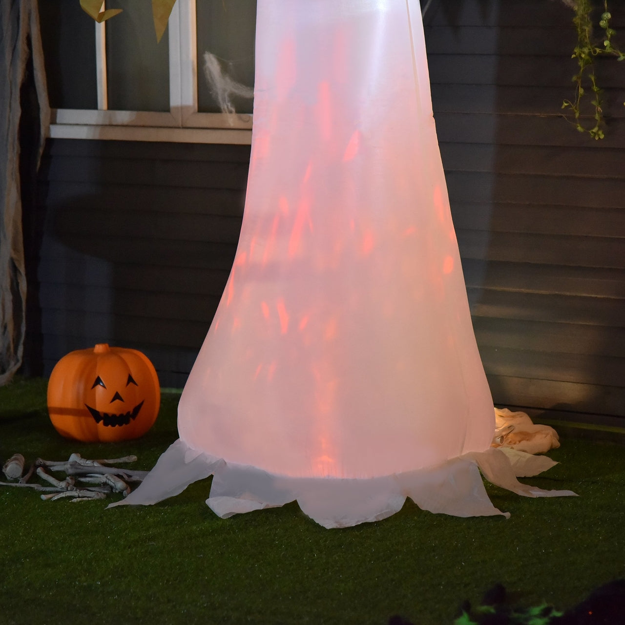 Halloween decoratie opblaasbaar griezel spook met sfeerverlichting 240 cm