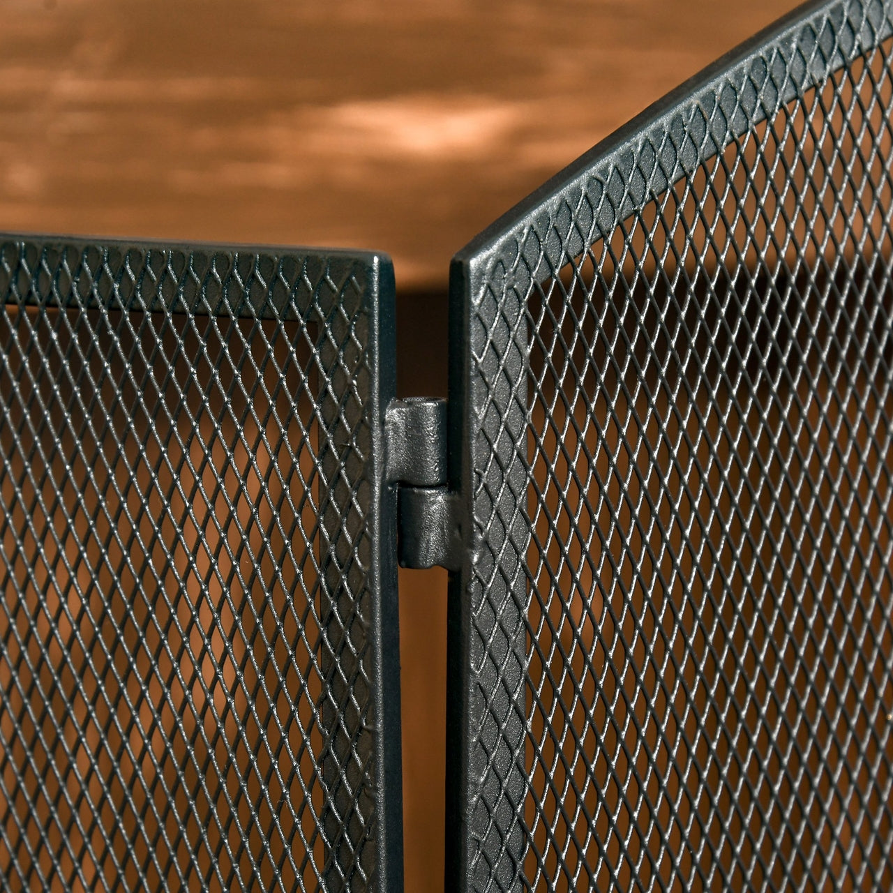 Zwart haardscherm 128x77 cm met vonkenscherm voor veilige warmte bij open haard of kachel