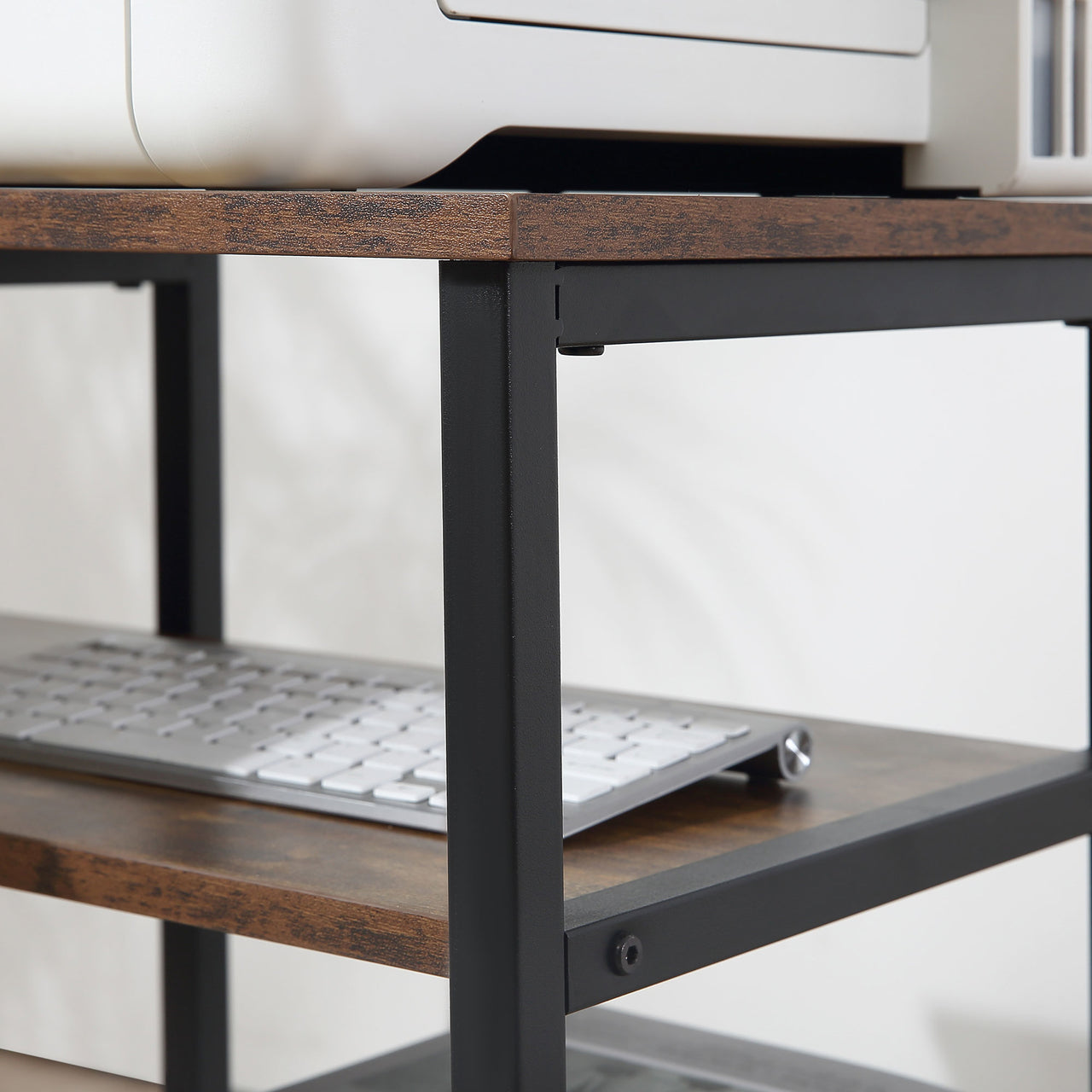 Hoekbureau 135x90x79 cm zwart en bruin met praktisch boekenrek voor optimale werkruimte