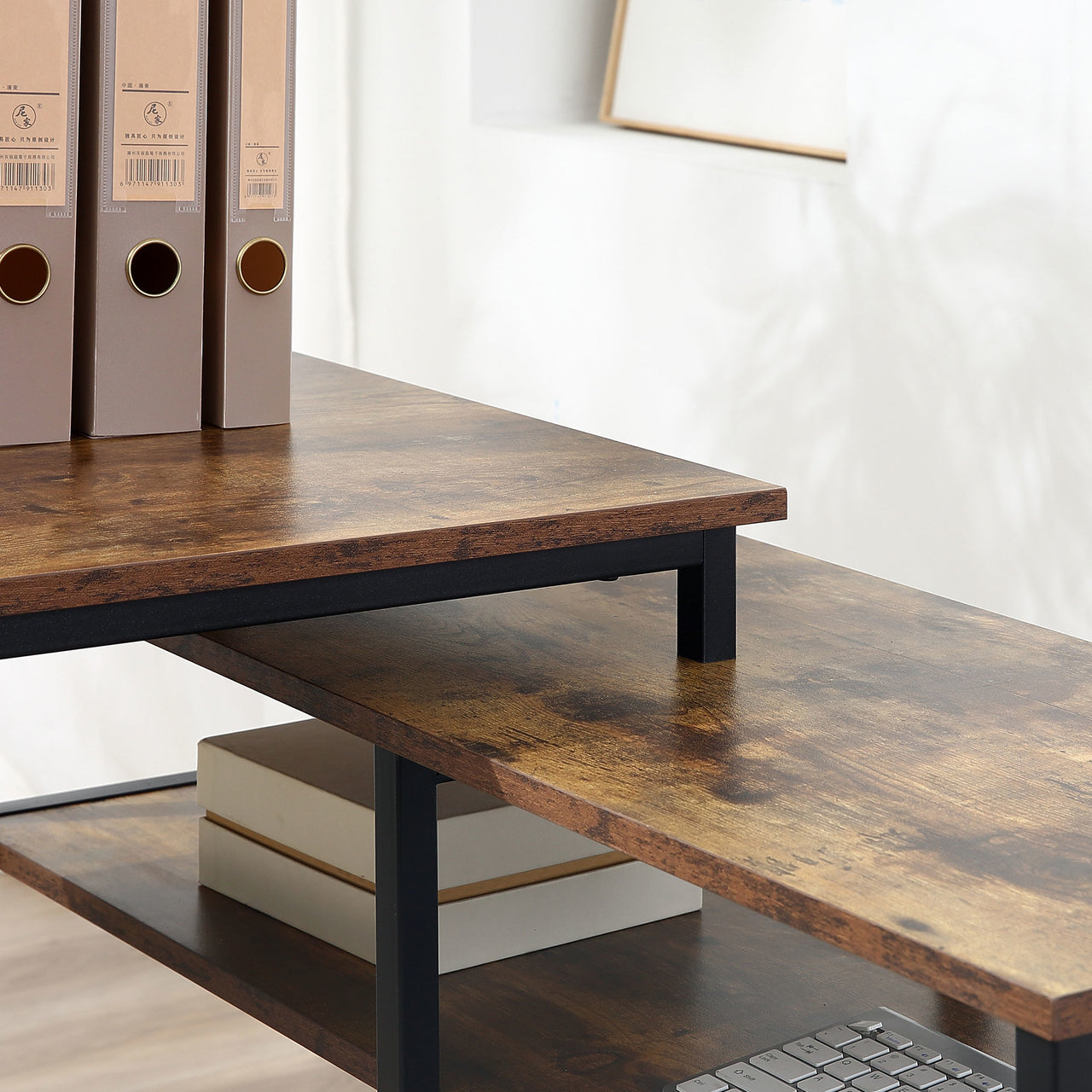 Hoekbureau 135x90x79 cm zwart en bruin met praktisch boekenrek voor optimale werkruimte