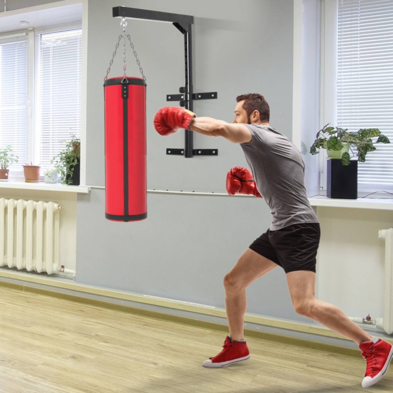 Verstelbare muurbeugel voor bokszak tot 100 kg van robuust staal voor stevige thuisworkouts