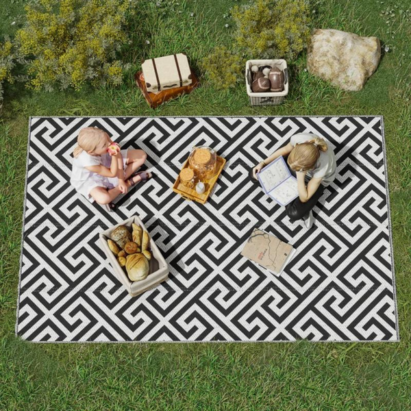 Weerbestendig buitenkleed 152x243 cm voor terras of tuin zwart-wit