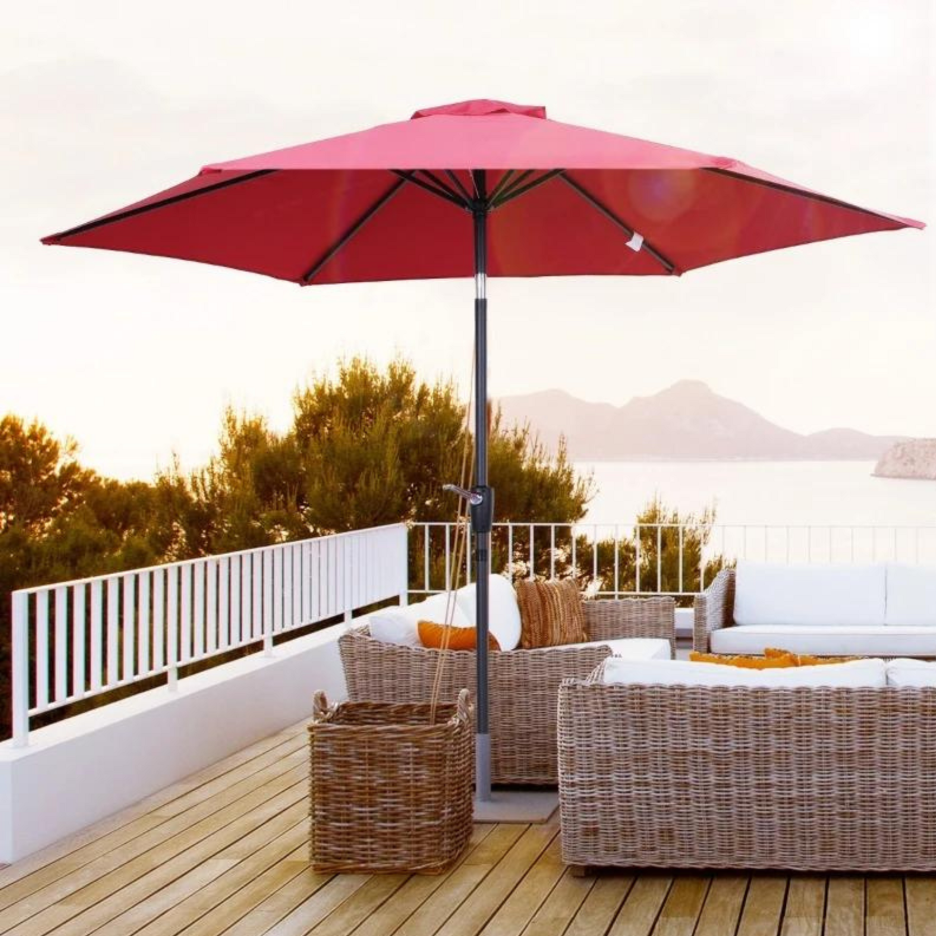Rode parasol 2,6x2,35 m met handslinger en ventilatieopening