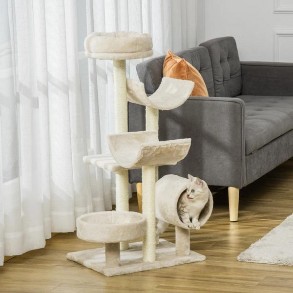 Beige kattenkrabpaal met kattenhuis, sisalpalen en speelplezier
