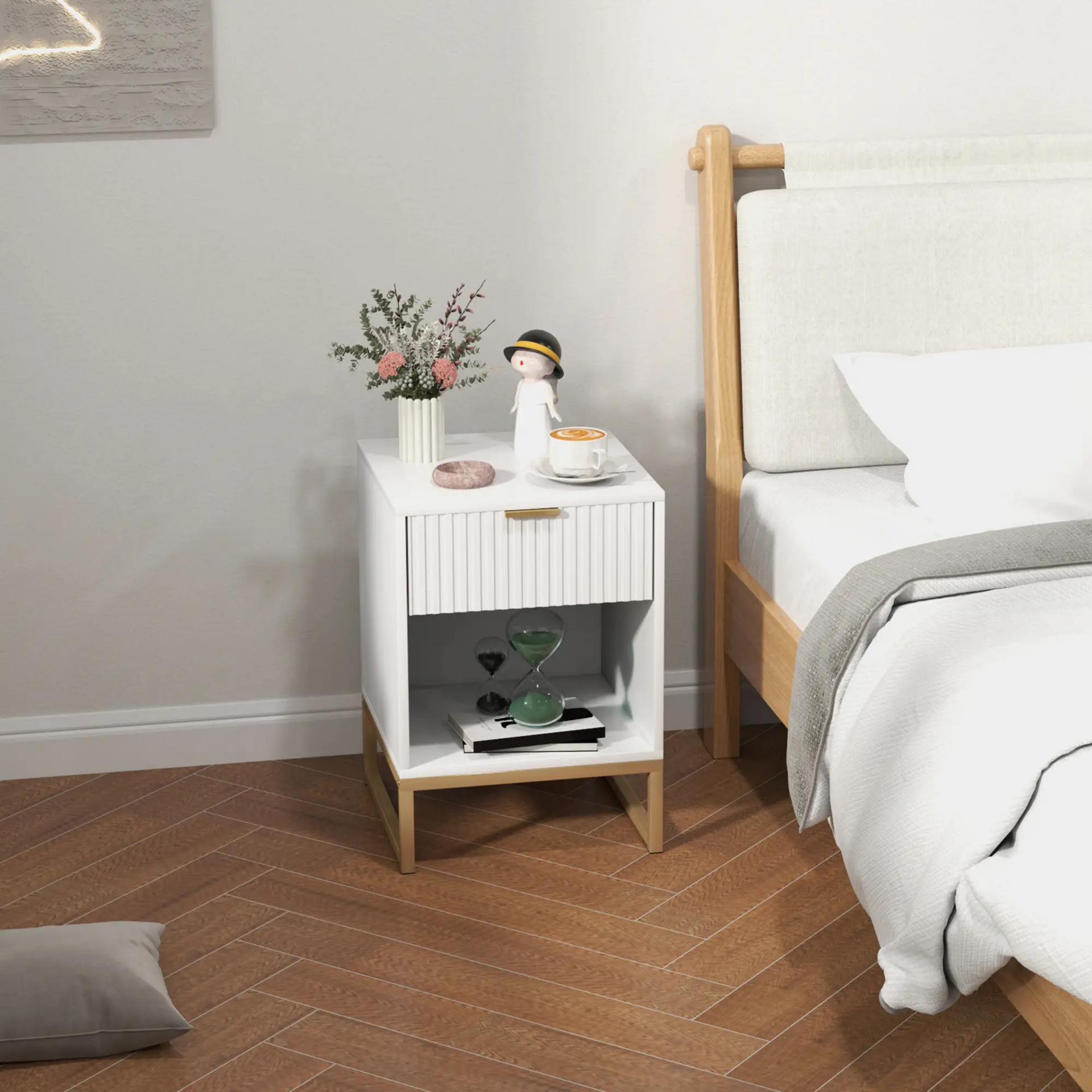 Wit nachtkastje met lade – modern ontwerp met goudkleurige poten