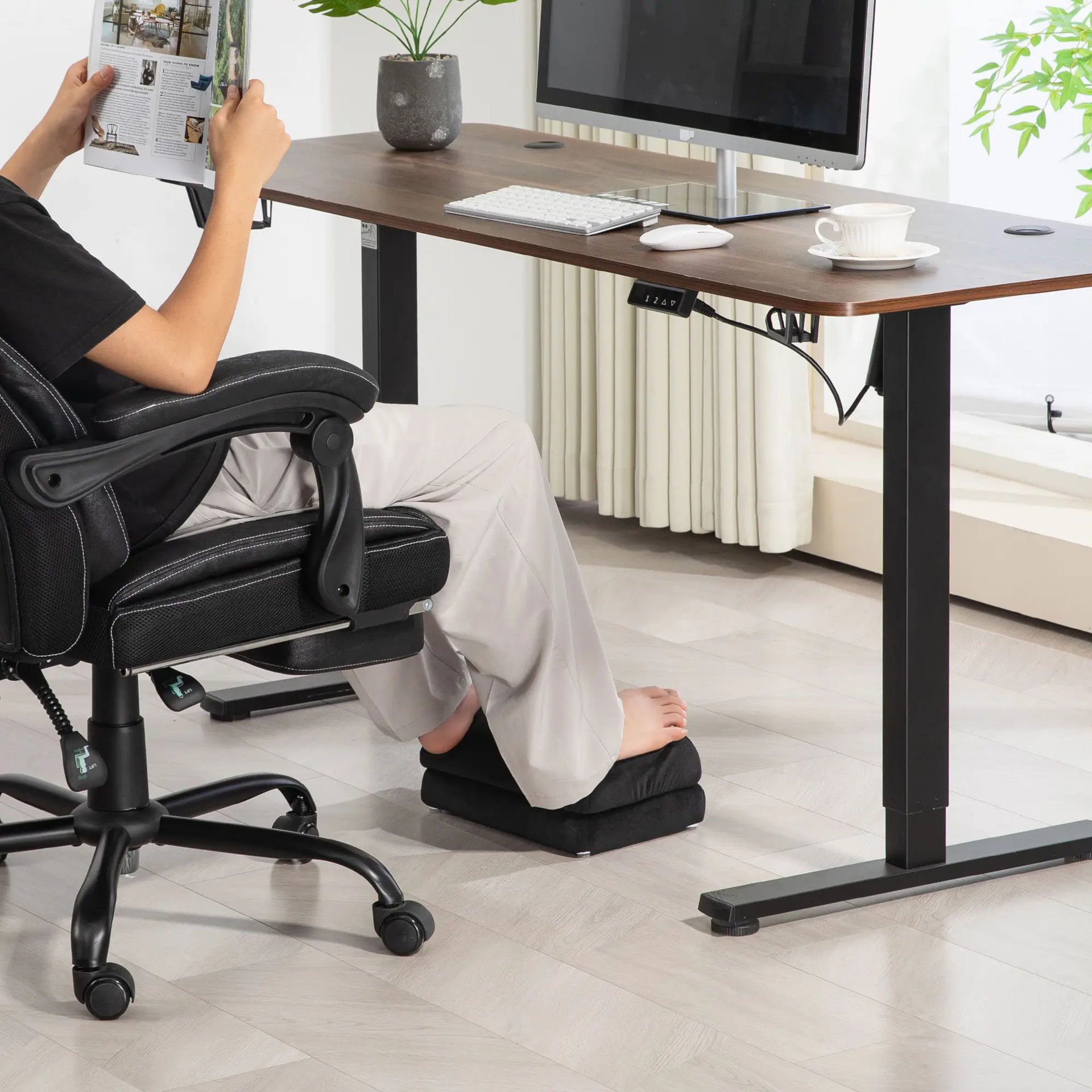 Ergonomische voetensteun zwart – comfortabele steun voor onder je bureau