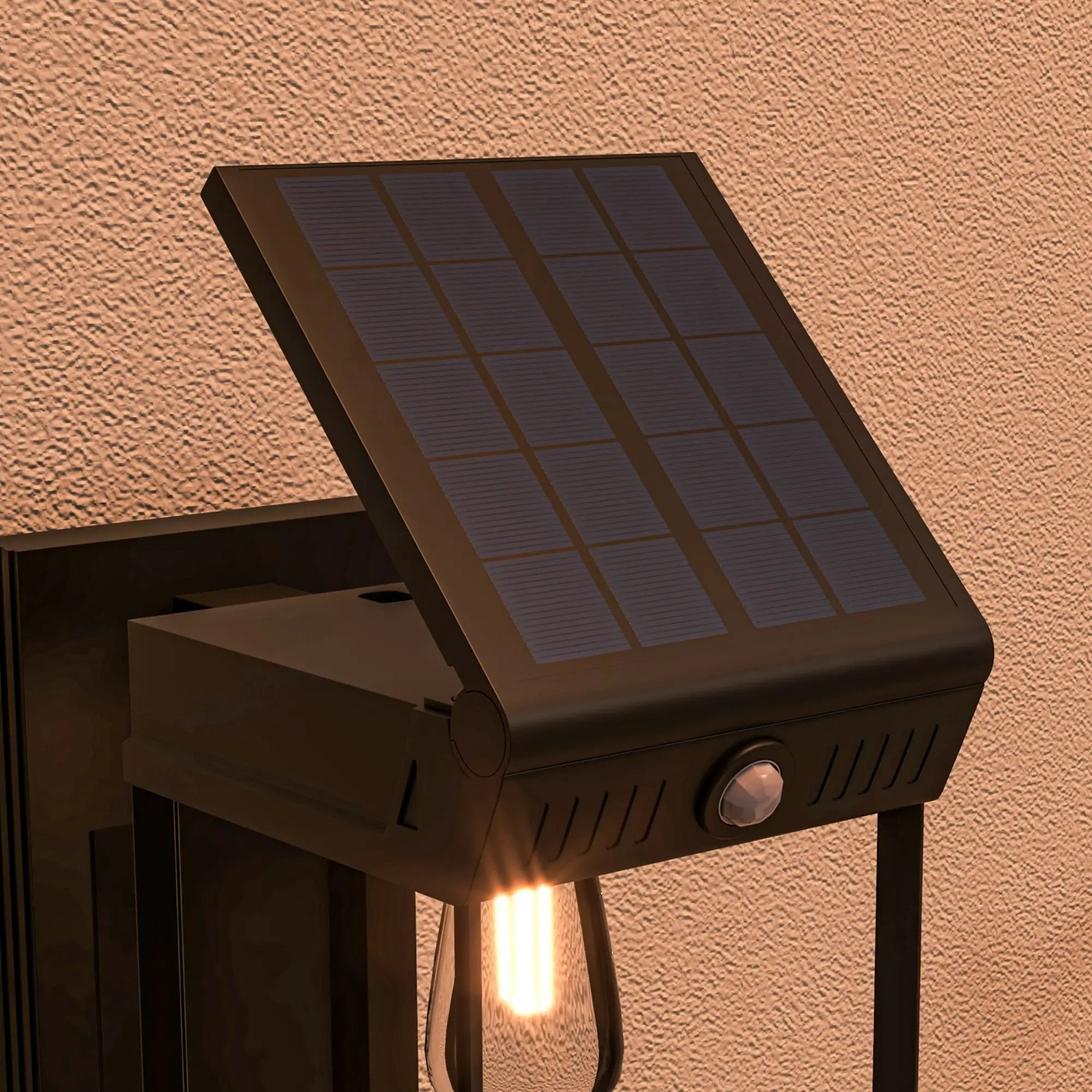 Zwarte solar wandlamp Ø53x33 cm – met sensor en IP44-bescherming