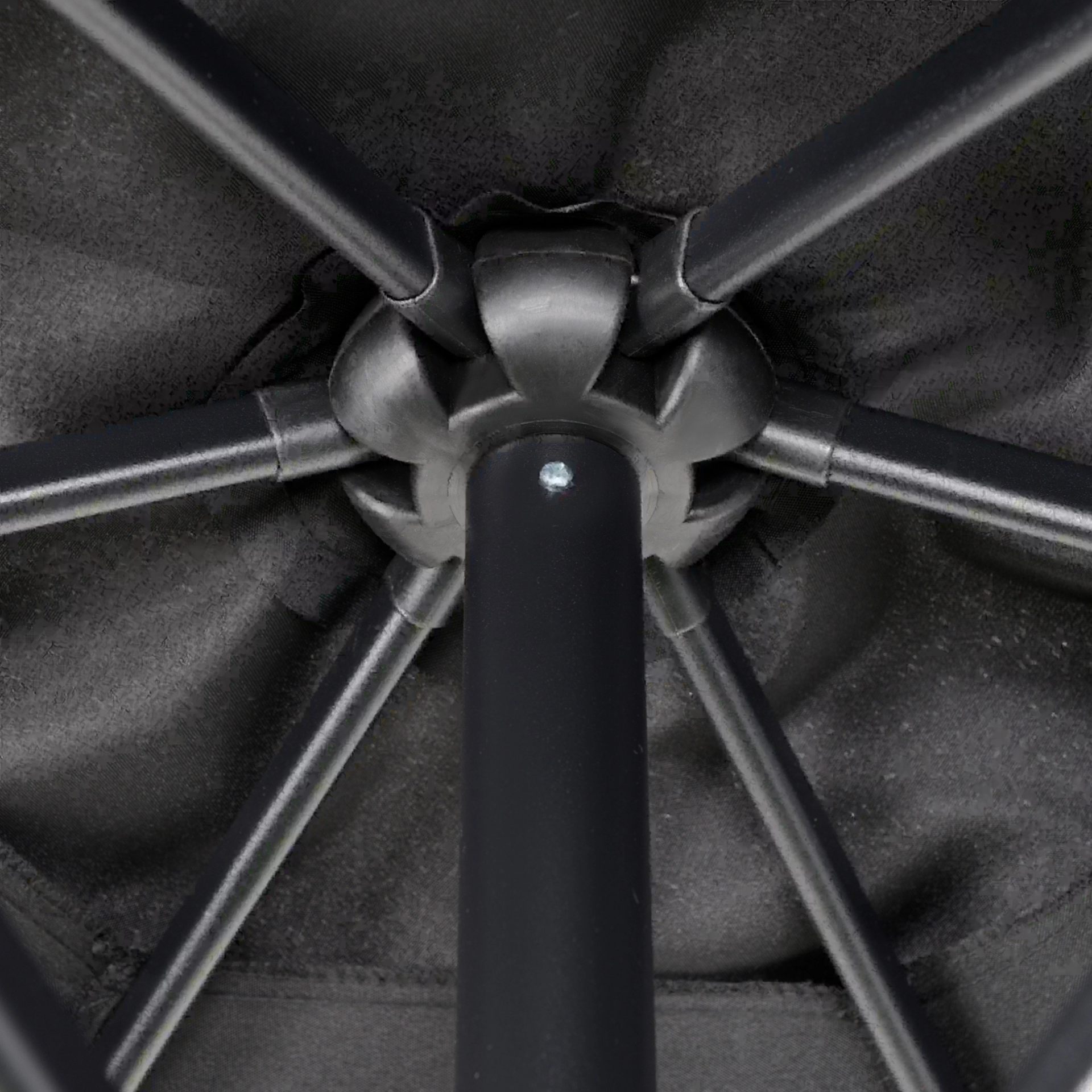 Zwarte parasol Ø196 cm – lichtgewicht met push-up mechanisme en ventilatie