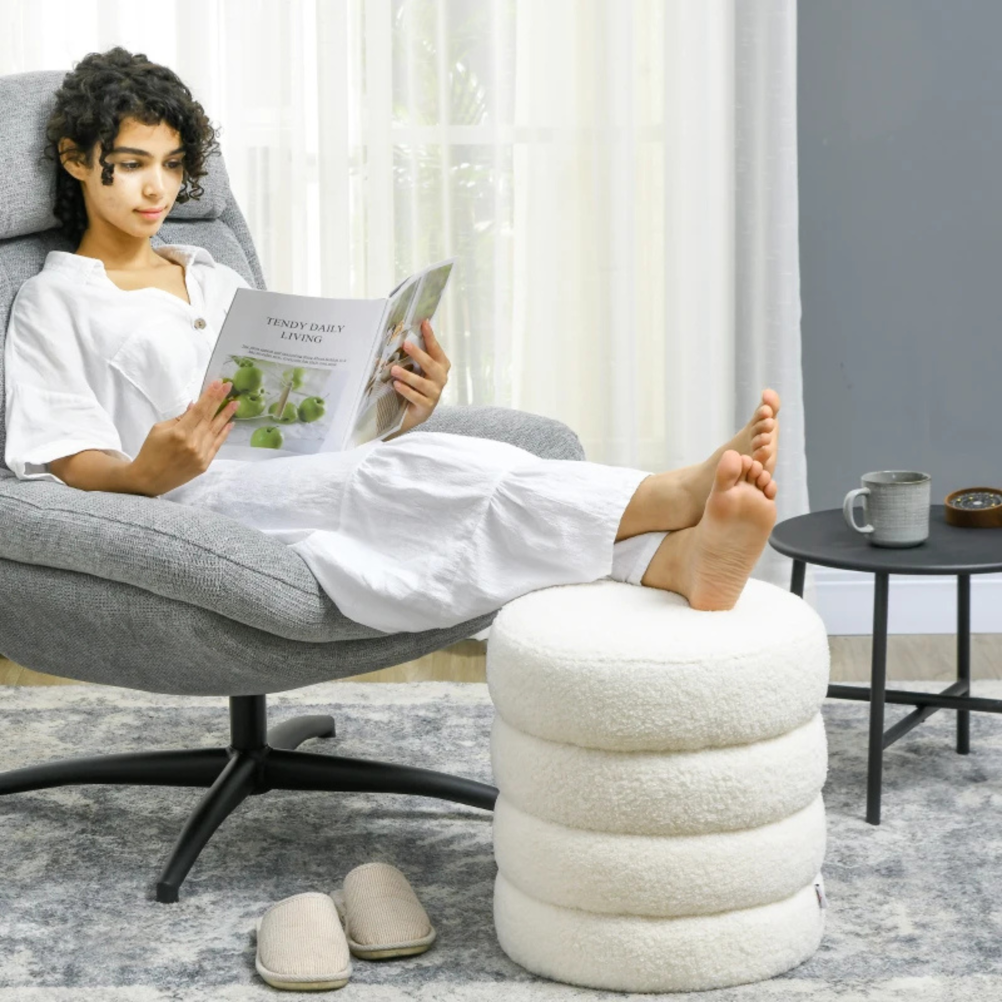 Comfortabel wit rond voetenbankje met modern design 40x45 cm – zacht en multifunctioneel interieuraccent voor ontspanning en extra zitplaats