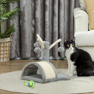 Compacte krabpaal met kattenspeeltjes voor speelse katten – grijs met speeltjes en krabplek, geschikt voor kleine ruimtes